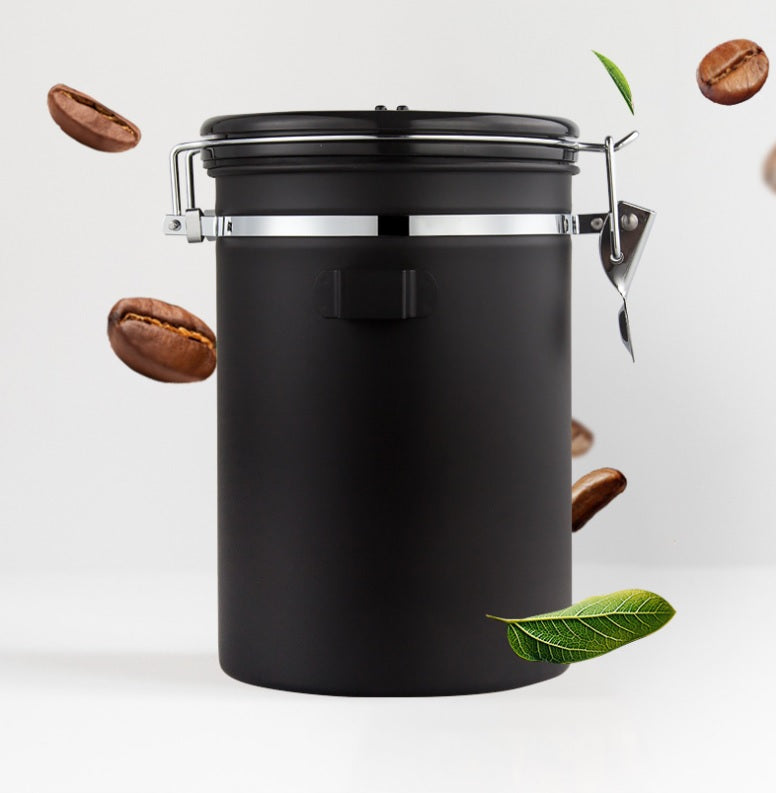 Food Storage: 1.8L Storage Container with Spoon