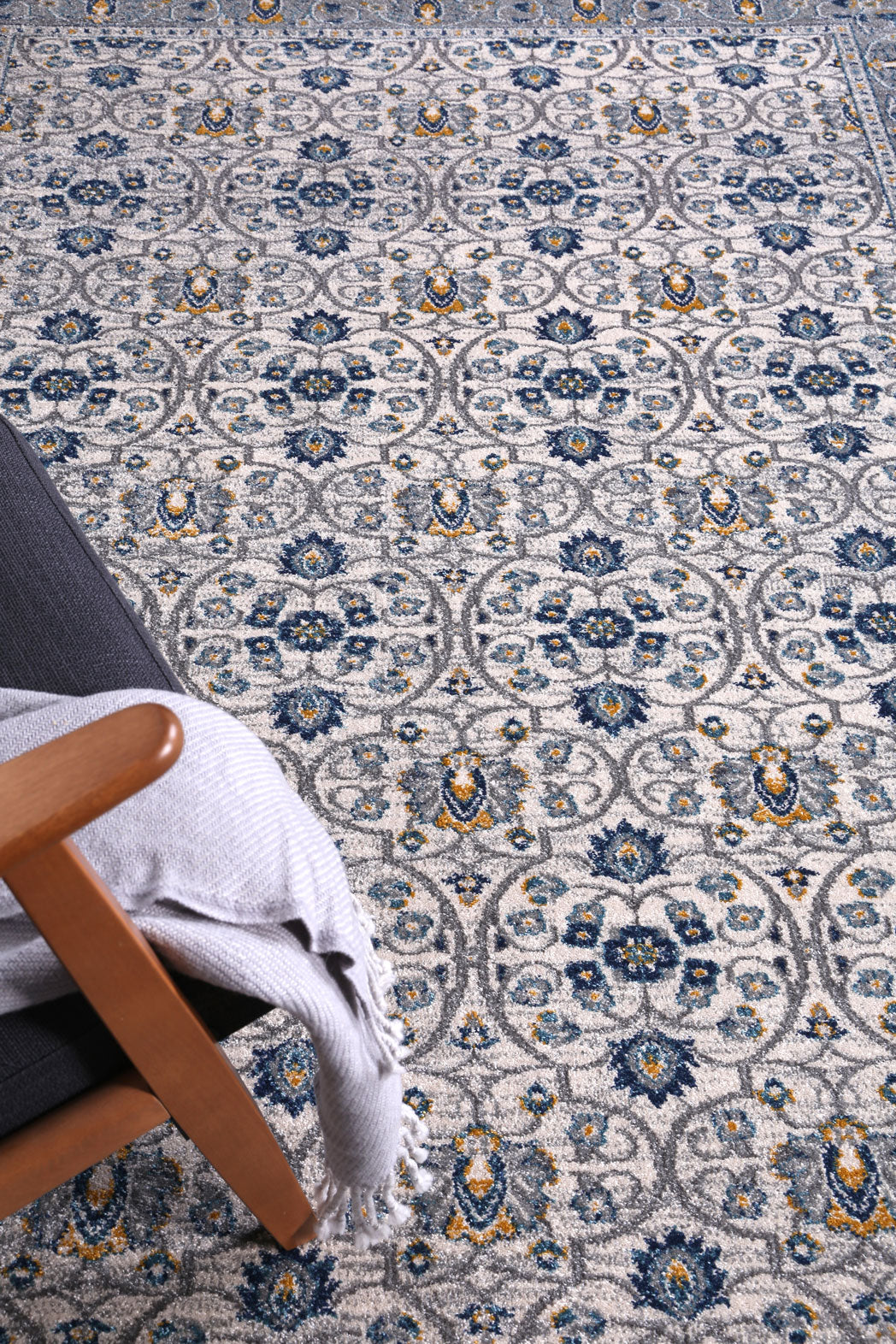 Floor Rugs: delicate-deli3 160x230