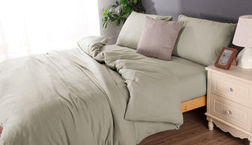 Bed Sheets: Microflannel duvet cover and sheet comb set queen silver