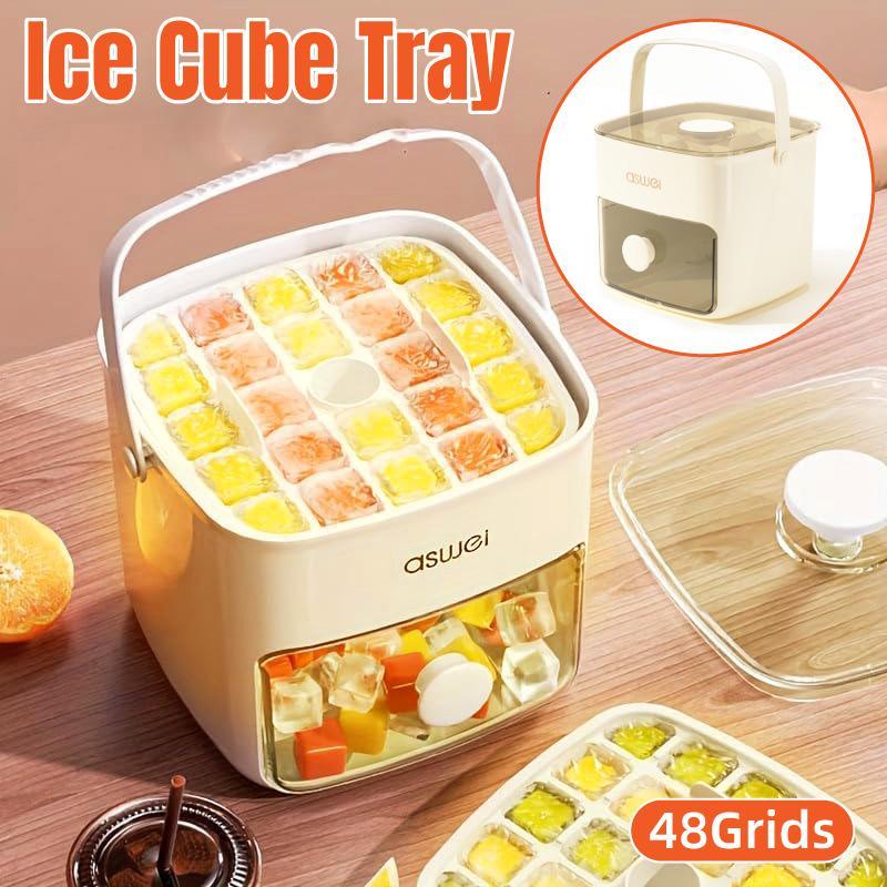 Food Storage: Portable Ice Compartment Cube Mold Plastic Ice Making Box and Ice Cube Holder