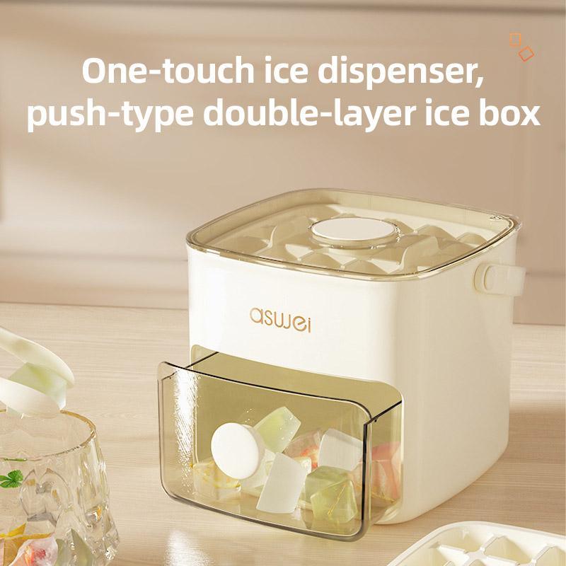 Food Storage: Portable Ice Compartment Cube Mold Plastic Ice Making Box and Ice Cube Holder