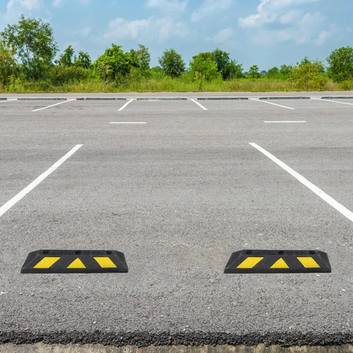 2PCS Rubber Parking Curb Wheel Stop for Driveway and Car Park