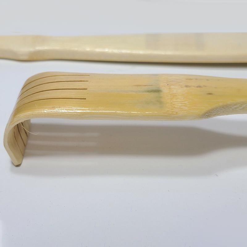 Wellness Accessories: Long Handle Bamboo Back Scratcher Stick for Itch Relief and Easy Reach 46cm 2PCS