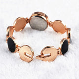 Black Round Dial Bracelet Quartz Wristwatch for Women