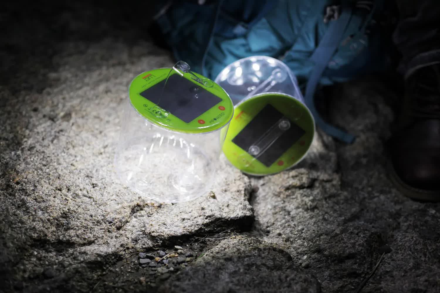 MPOWERD Luci Outdoor 2.0 Solar Light Lantern Camping Hiking