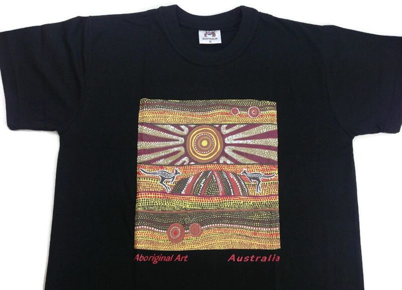 Mens Australia T Shirt Aboriginal Art 100% Cotton Souvenir Indigenous Tee in Black - Small
