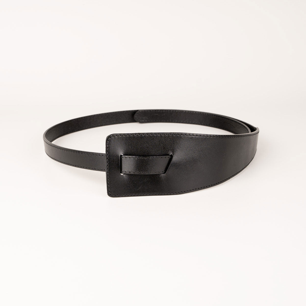 Women's Accessories: Peroz Ivy Women's Black Leather Knot Belt