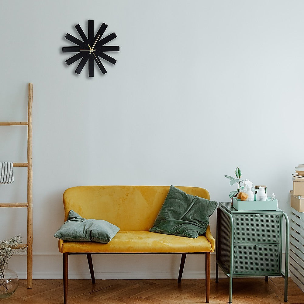 Clocks: Modern Wall Clock Art