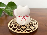Okimono White Maneki Neko