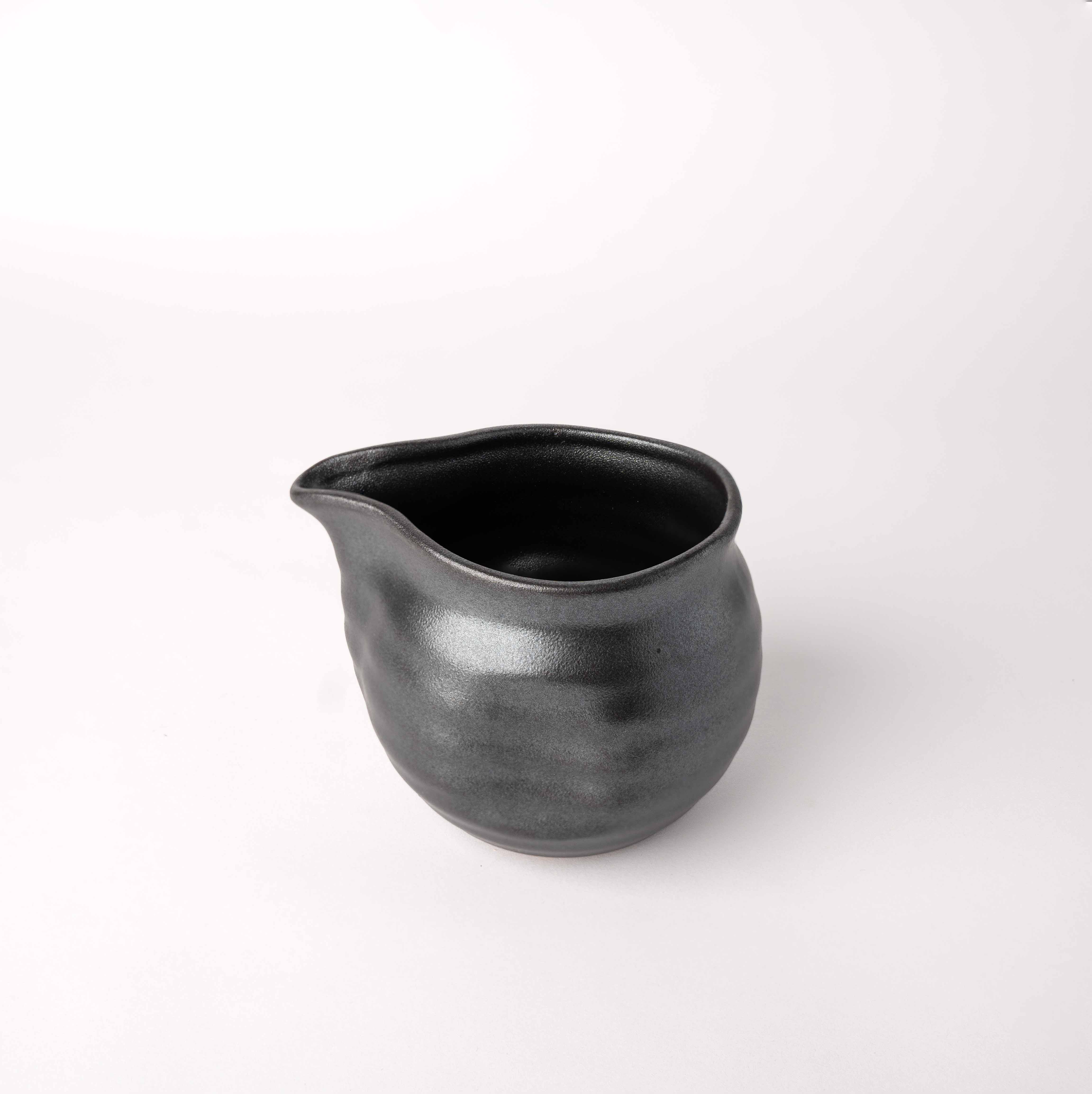 Pourer 410ml Metallic Black