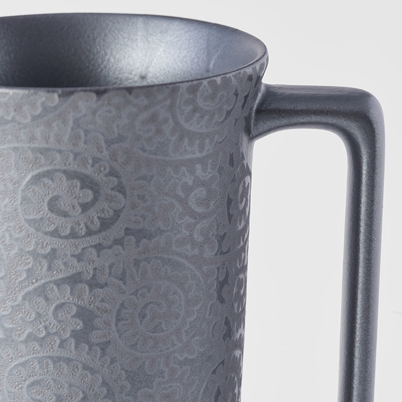 Drinkware: Mug with Handle 350ml Black Scroll Design