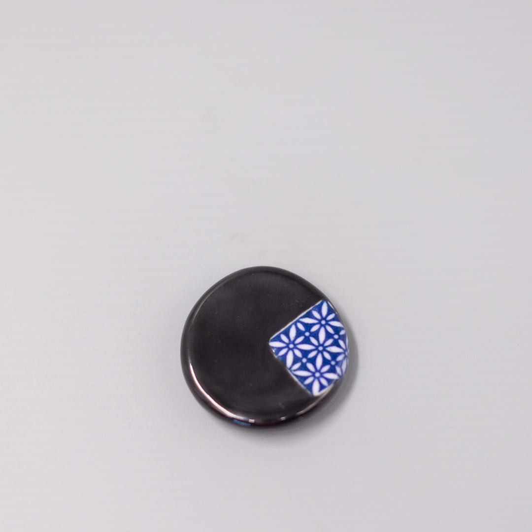 Chopstick Rest Round Black & Blue Hishi