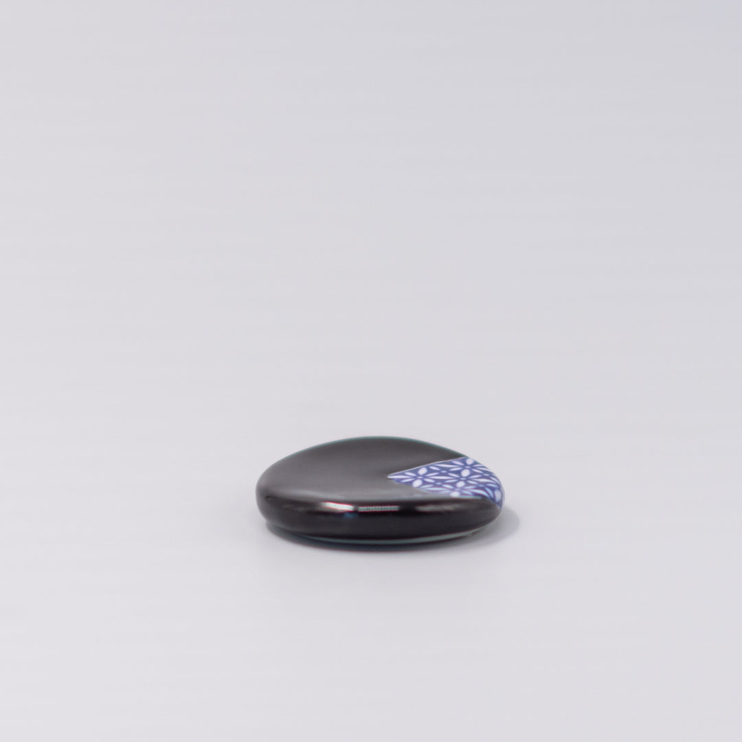 Chopstick Rest Round Black & Blue Hishi