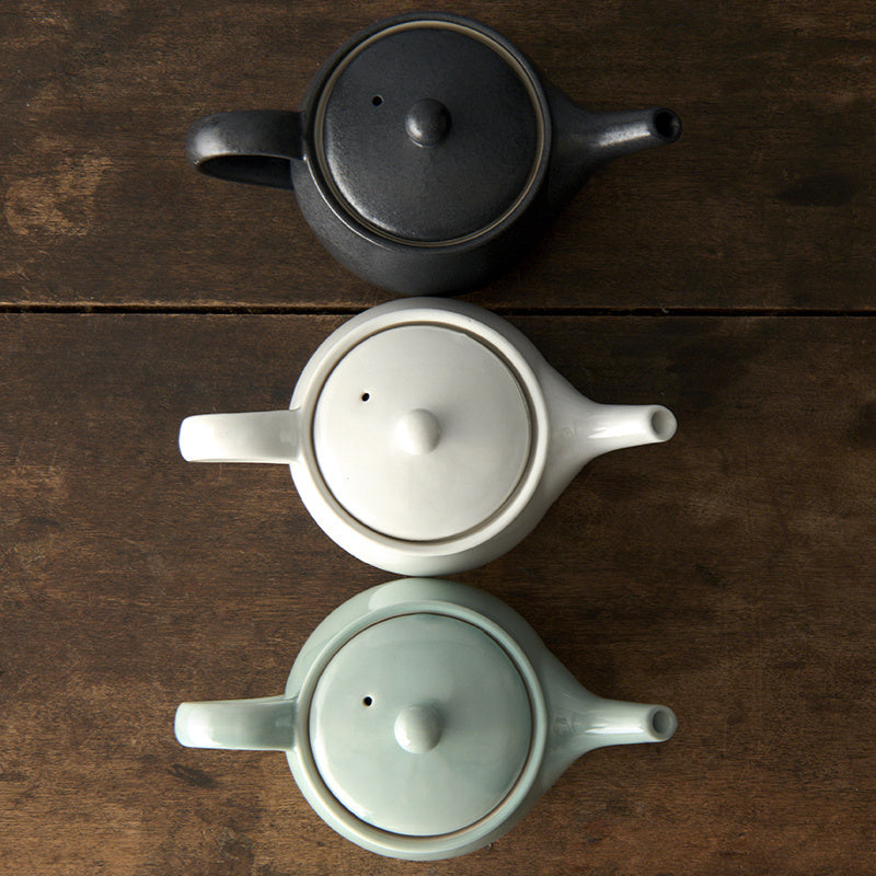 Teas & Accessories: Teapot 400ml Matte Black Glaze