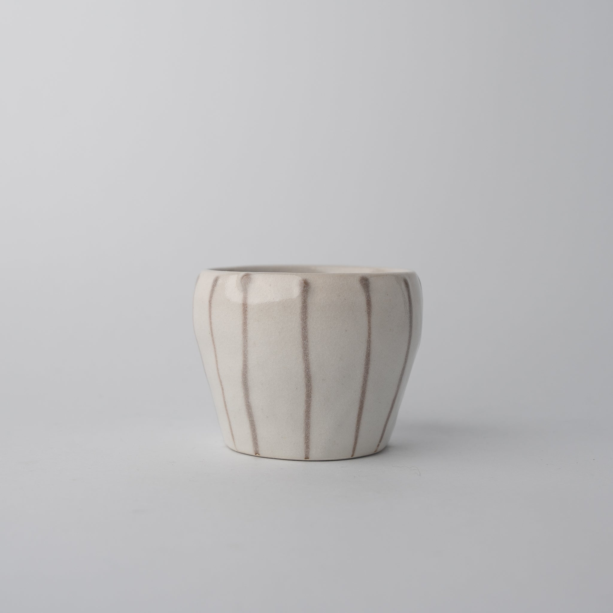 Building Materials: Cup 8cm 160ml Cream Grey Stripe Design