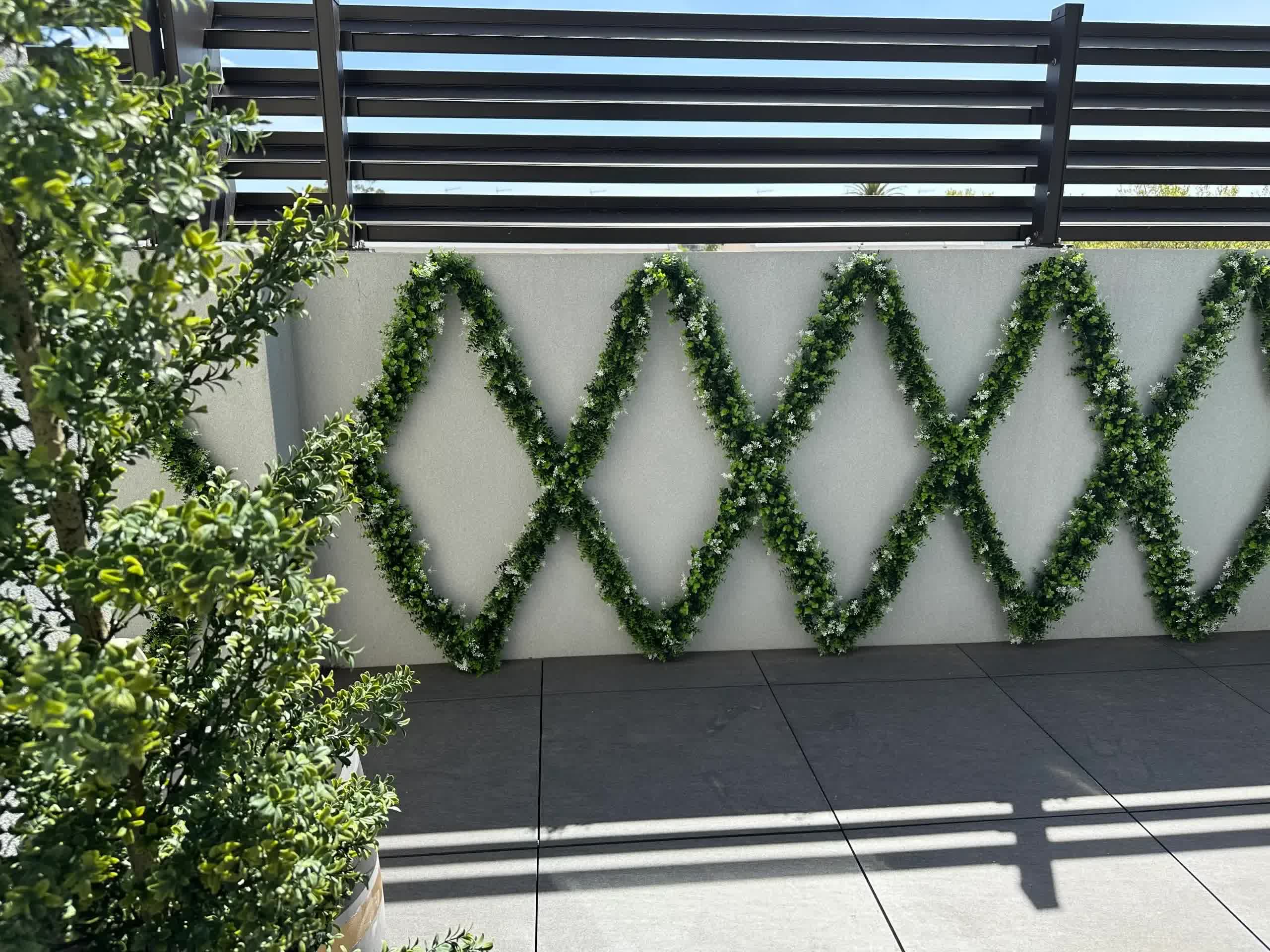 Artificial Hanging Plants: Artificial Extendable Hanging Flowering White Eucalyptus Vine UV Resistant 55cm