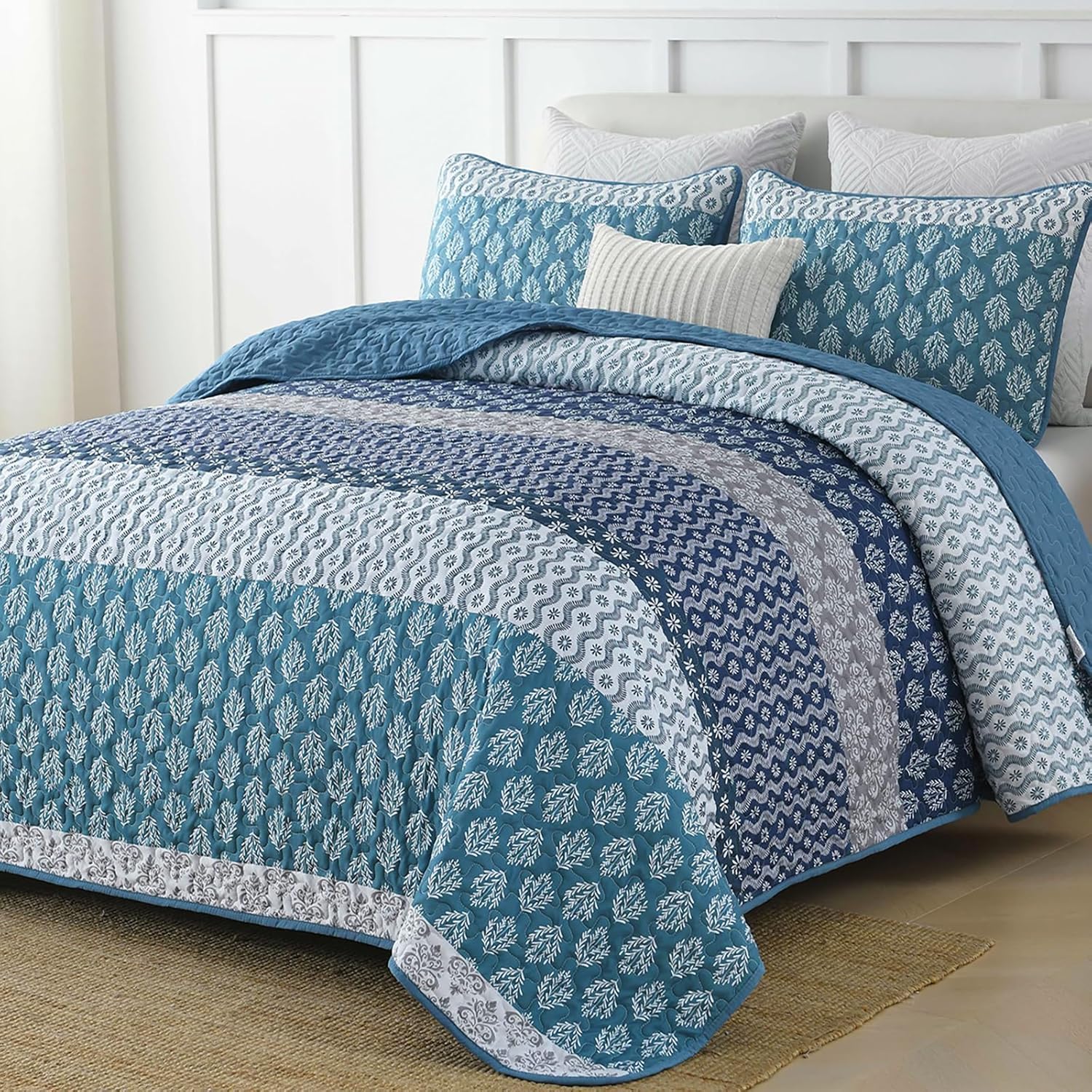 Quilts & Duvets: Classic Hydrangea Soft Quilted 3 Pc Bedspread & Pillow Cover Set