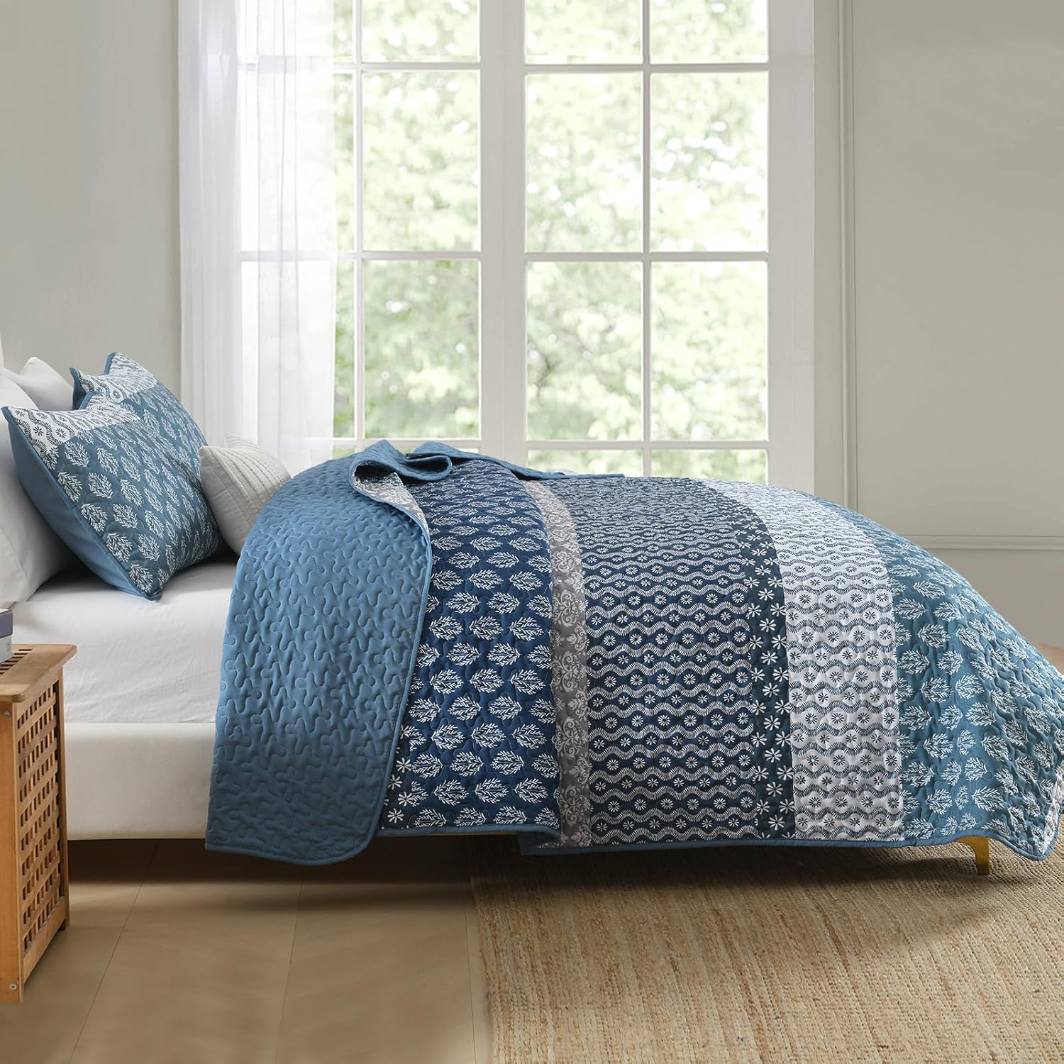 Quilts & Duvets: Classic Hydrangea Soft Quilted 3 Pc Bedspread & Pillow Cover Set