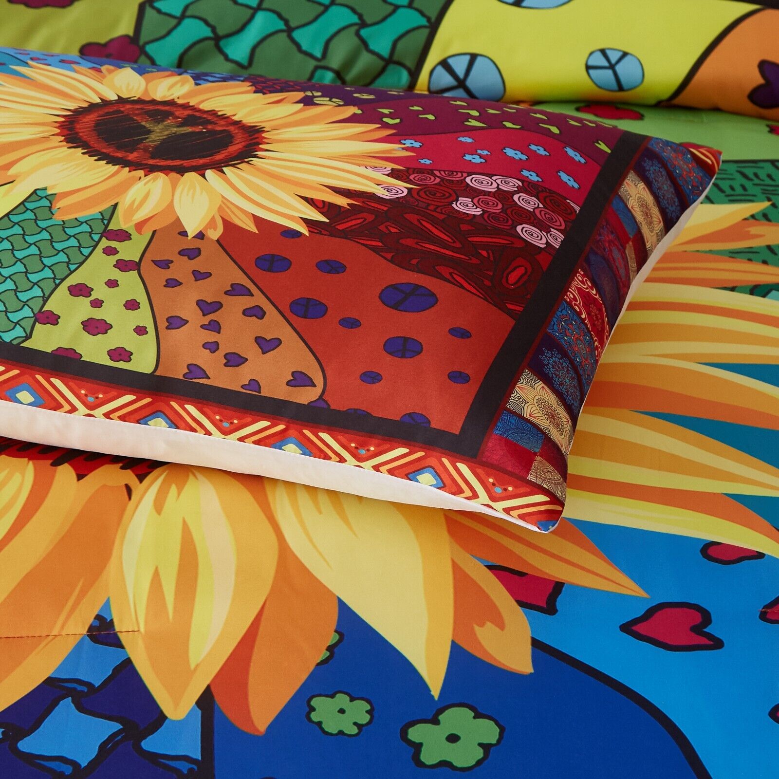 Quilts & Duvets: Floral Sunflower Comforter Set, King Size, Quilted Bedding with Pillowcases