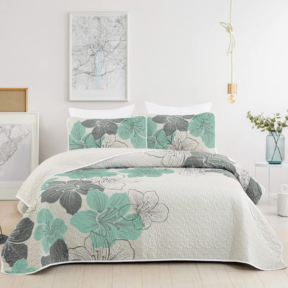 Radiant Quilted Coverlet and Pillowcases Set: Envelop Your Bed in Elegance - Queen size