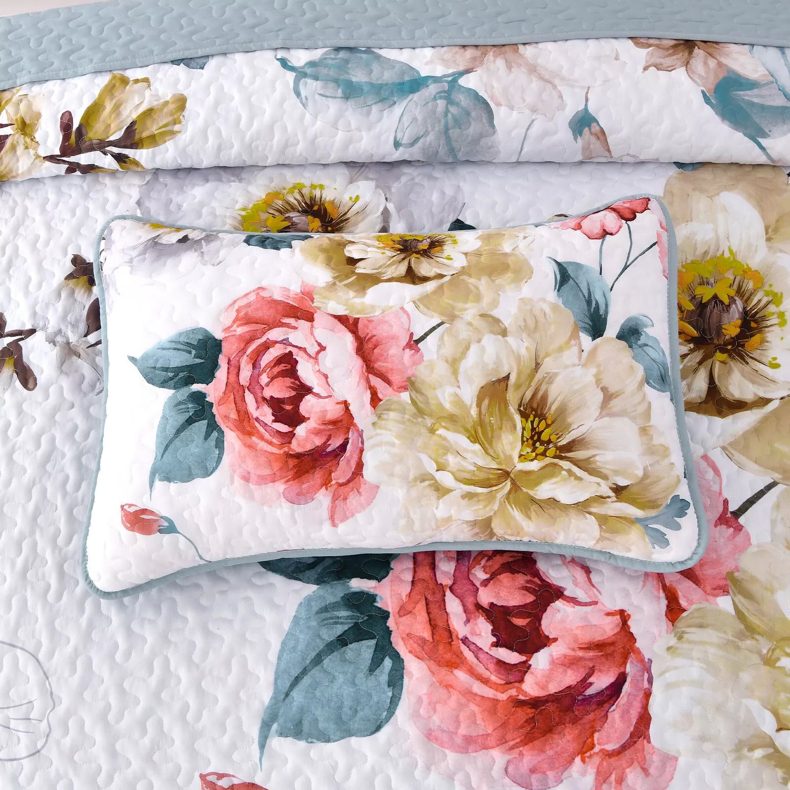 Blankets & Throws: Vibrant Quilted Bedspread and Pillowcases Set: Add Color and Comfort to Your Space - Queen size