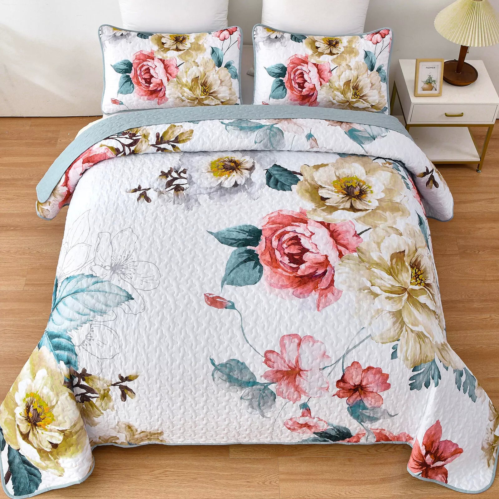 Blankets & Throws: Vibrant Quilted Bedspread and Pillowcases Set: Add Color and Comfort to Your Space - Queen size