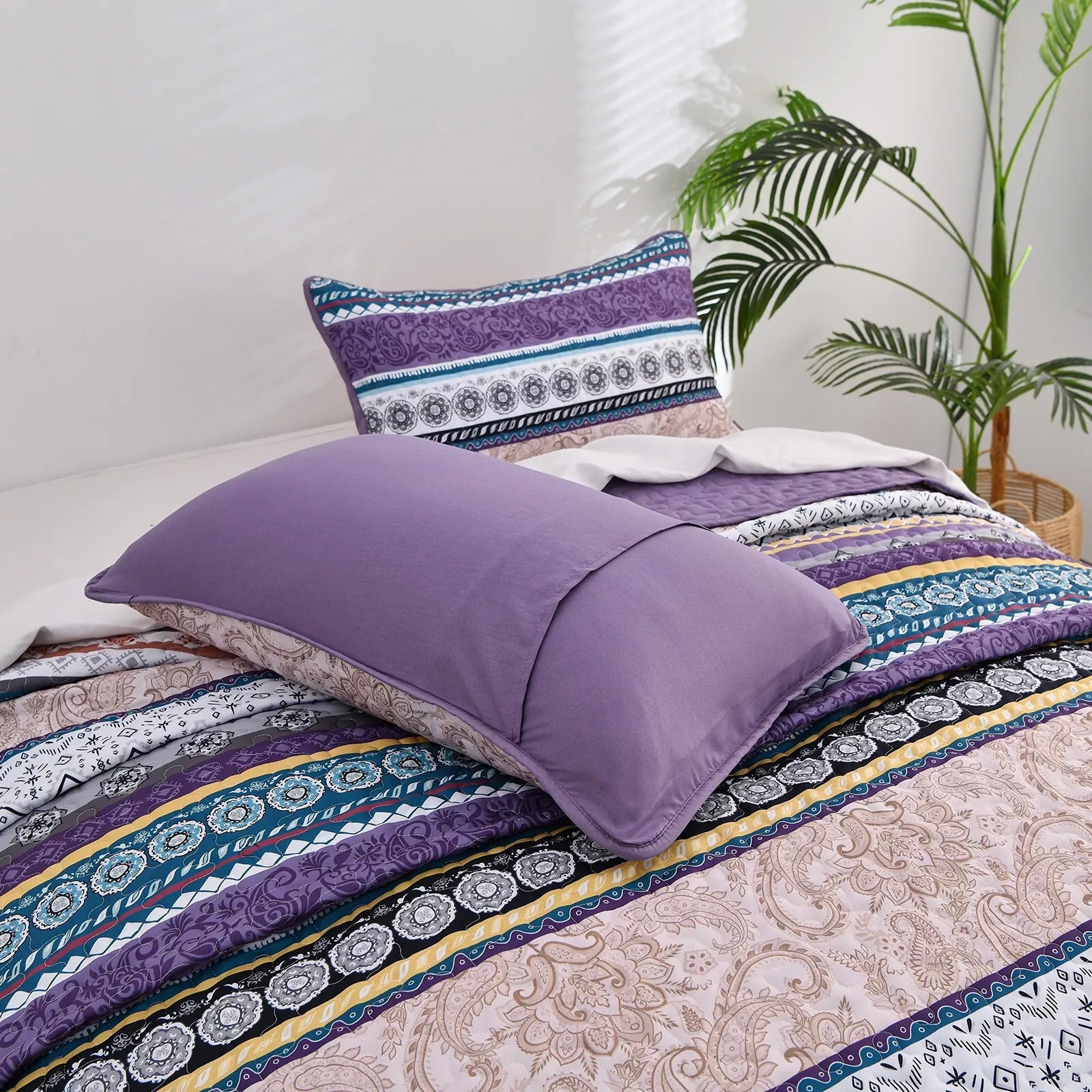 Blankets & Throws: Hygge Quilted bedspread and pillowcovers set: Embrace Cozy Living - Queen size