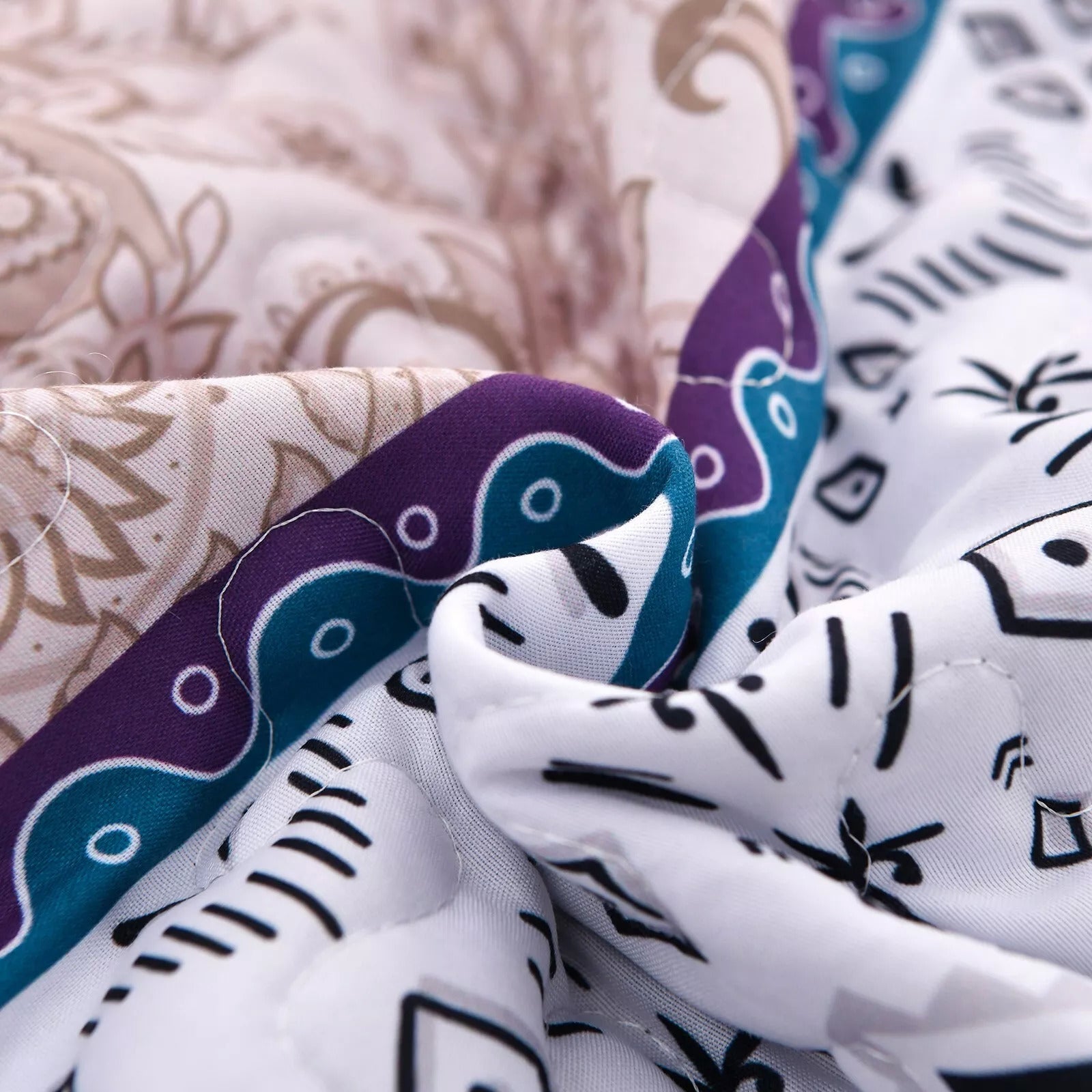 Blankets & Throws: Hygge Quilted bedspread and pillowcovers set: Embrace Cozy Living - Queen size