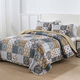 Quilts & Duvets: Retro Charm Queen Bedspread Set with Bold Checkered Design