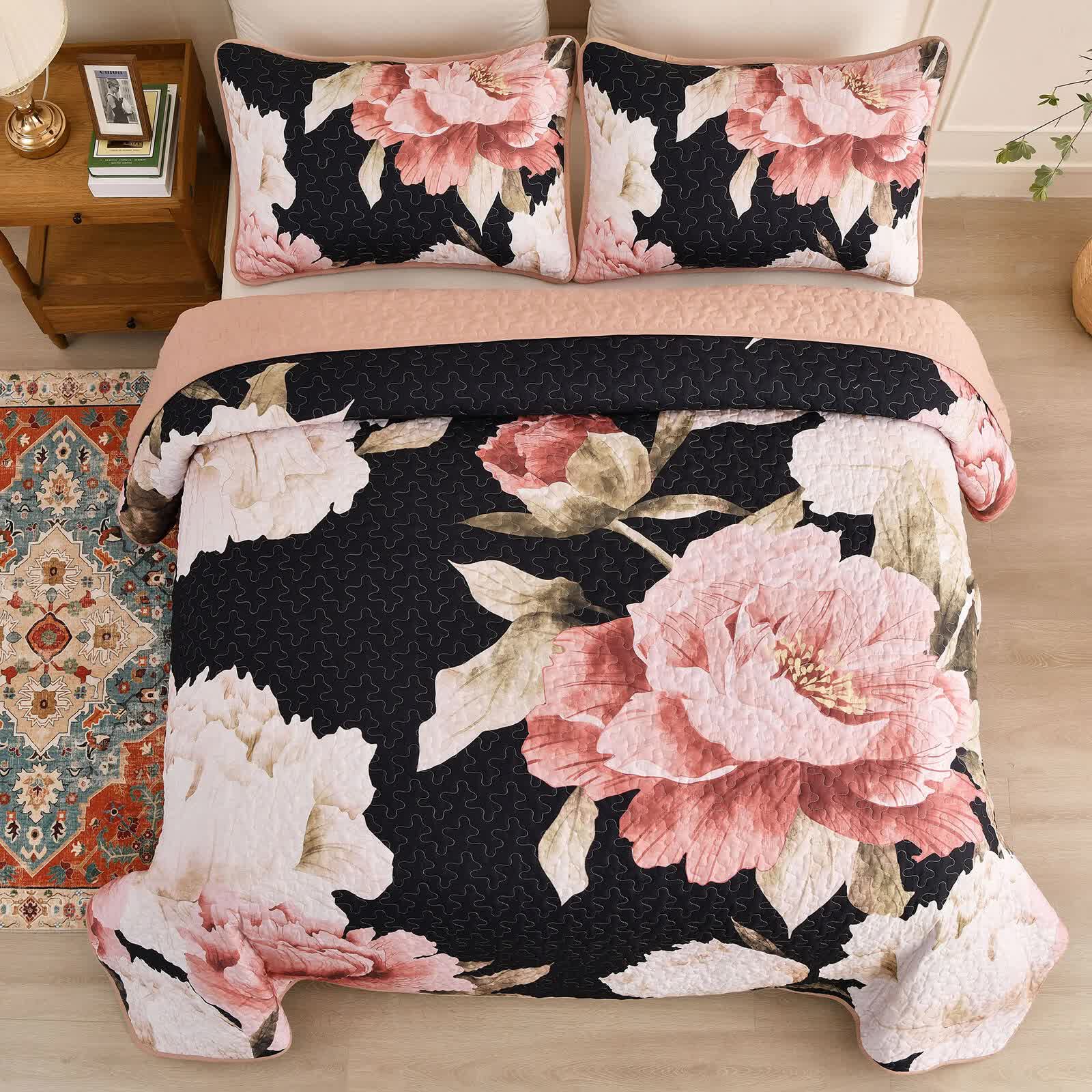 Quilts & Duvets: Blossom Trio Quilted Coverlet Set with Pillowcases (Black, Red & Pink