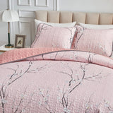 Blankets & Throws: Versatile Quilted Coverlet and Pillowcases Set: Adapts to Every Season - Queen size