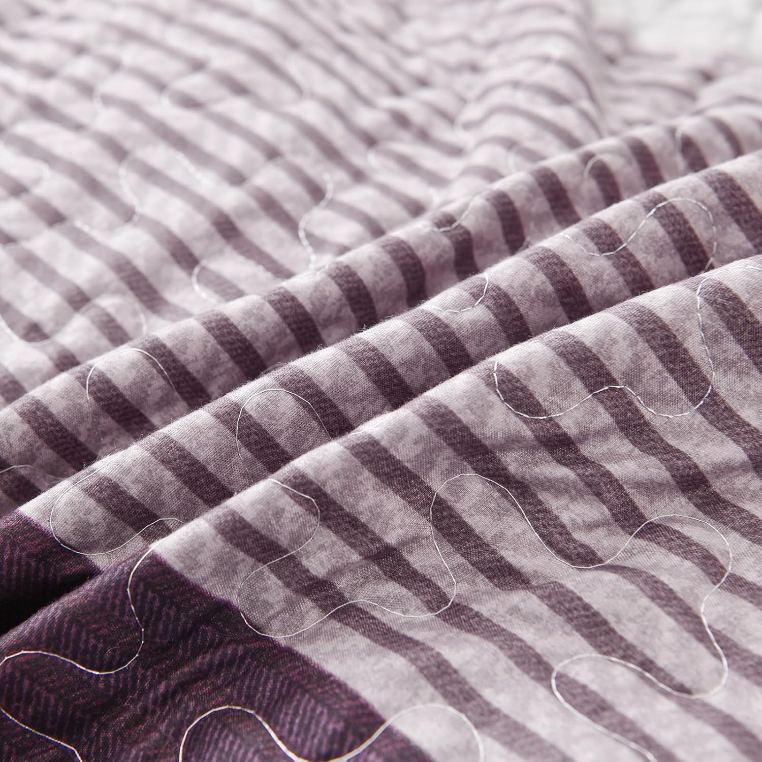 Blankets & Throws: Radiant Quilted coverlet and pillowcovers set: Brighten Any Room - Queen size