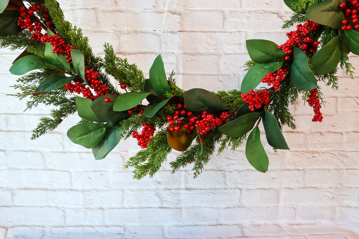 Christmas Wreaths & Garlands: Berry Cedar Garland Red Green 180cm X3440