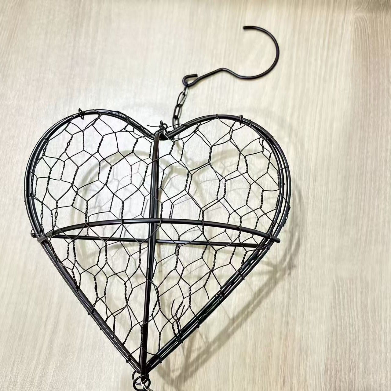 Bird Heart-Shaped Nest with Hanging Metal Frame - Outdoor Garden Decor & Wild Bird Support -  Unique Yard Art for Backyard Sanctuaries and Nature Lover Gifts