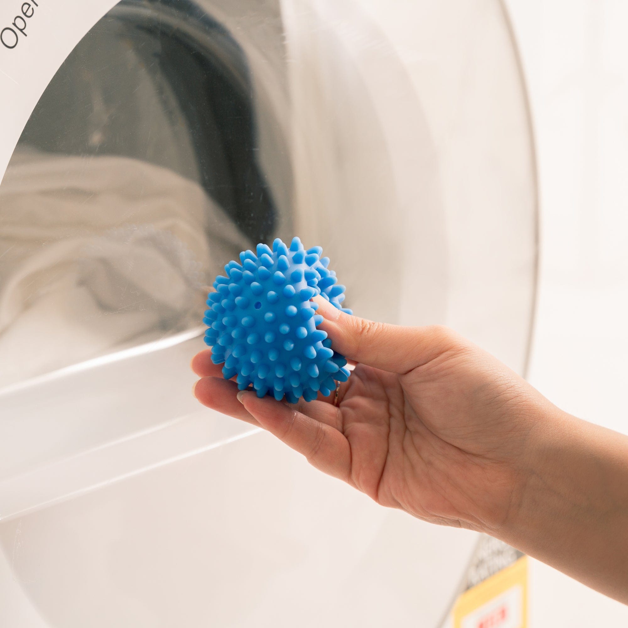 Laundry Cleaning Supplies: 2Pcs Dryer Balls