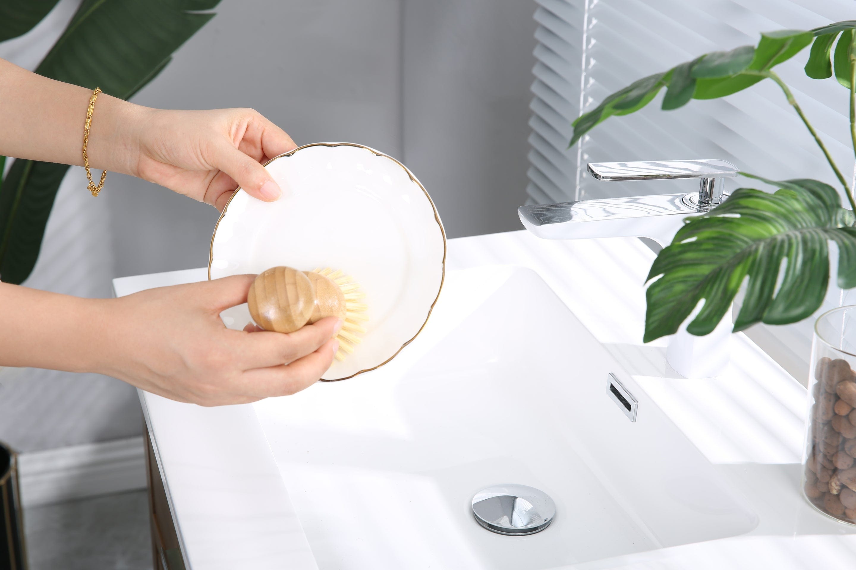 Pet Grooming Supplies: Clevinger Eco Bamboo Pot Brush