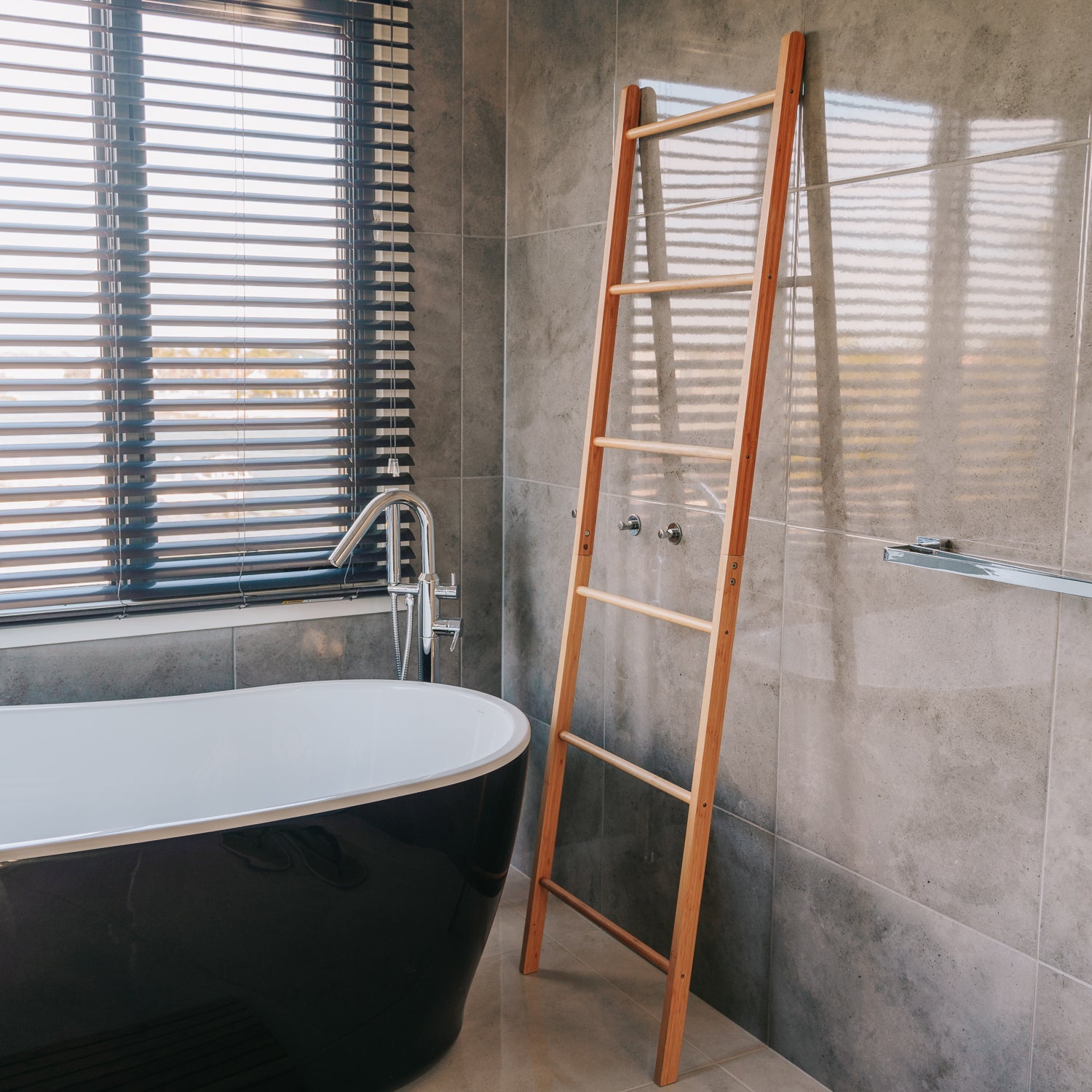 Umbrellas & Sunshades: 180cm 6 Steps Bamboo Towel Ladder