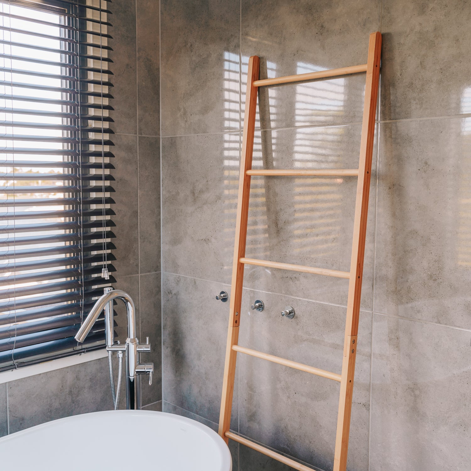 Umbrellas & Sunshades: 180cm 6 Steps Bamboo Towel Ladder