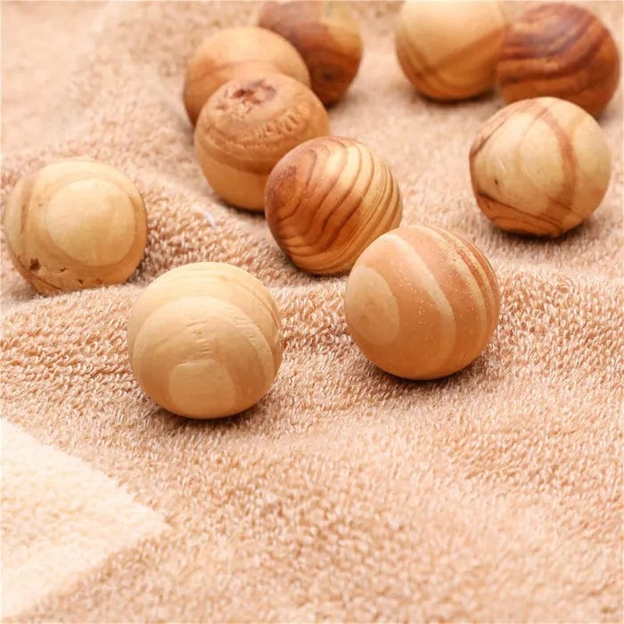 Commercial Cleaning Equipment: Living Today 16pc Cedar Wood Balls