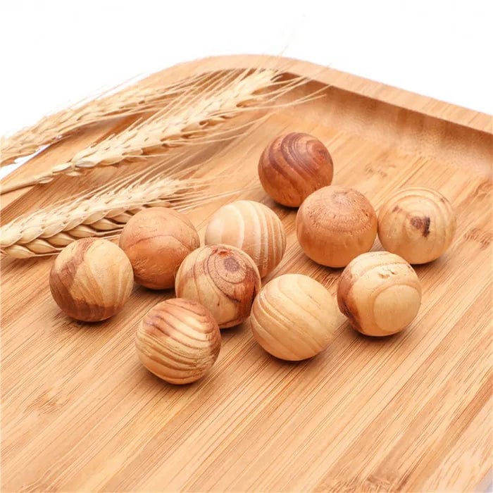 Commercial Cleaning Equipment: Living Today 16pc Cedar Wood Balls