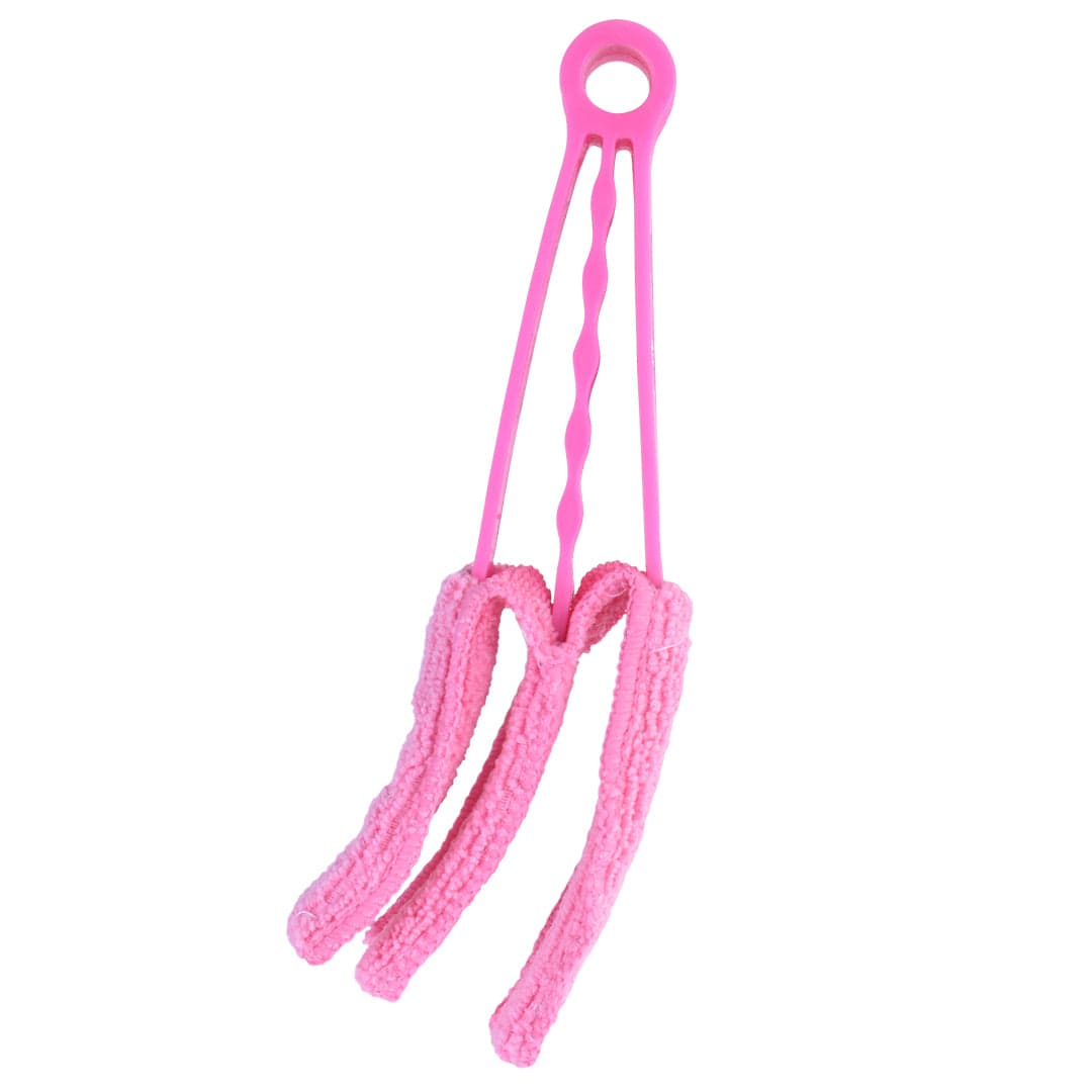 Automotive Cleaning: Microfiber Window Blind Cleaning Brush