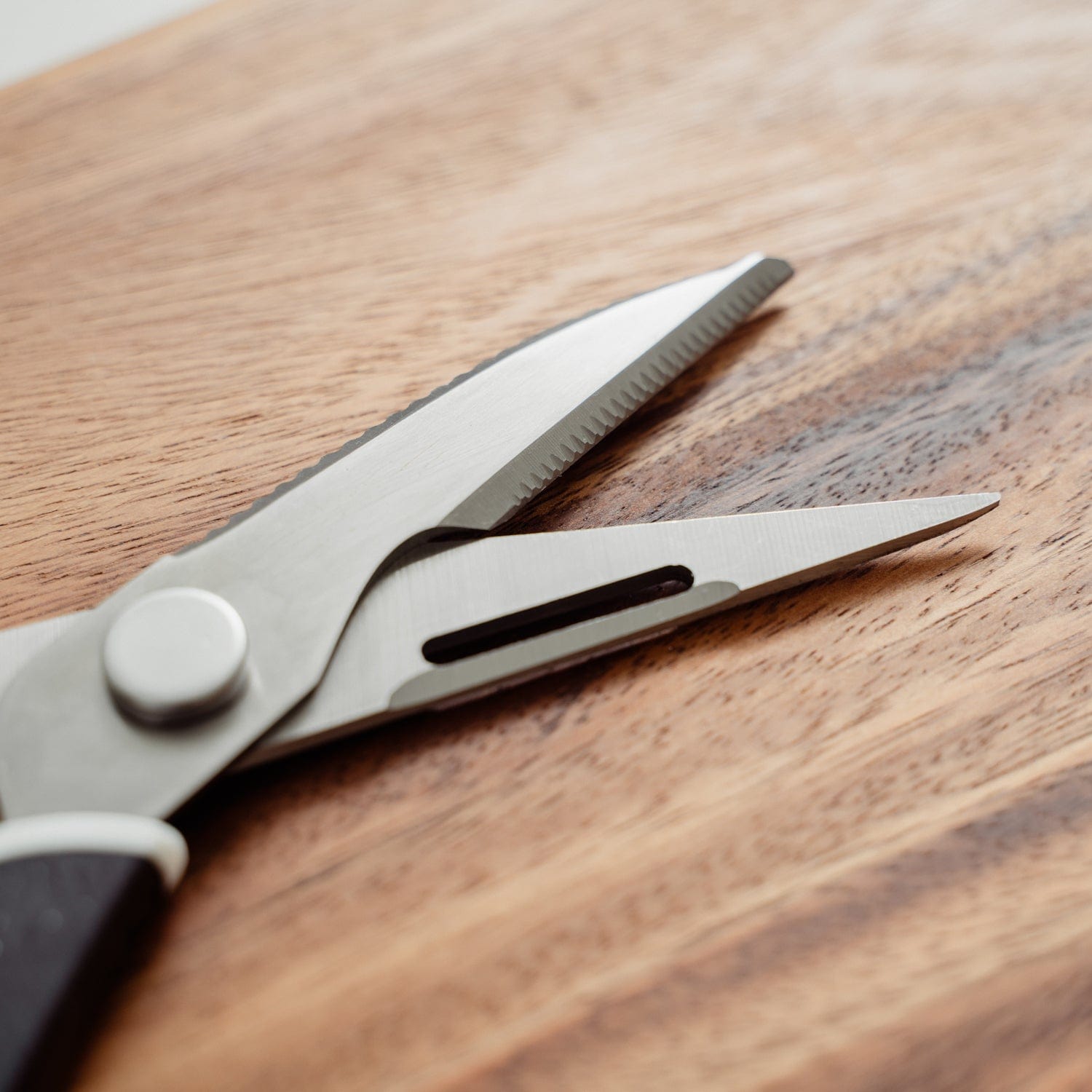 Kitchen & Bathroom DIY: Multipurpose Stainless Kitchen Scissors