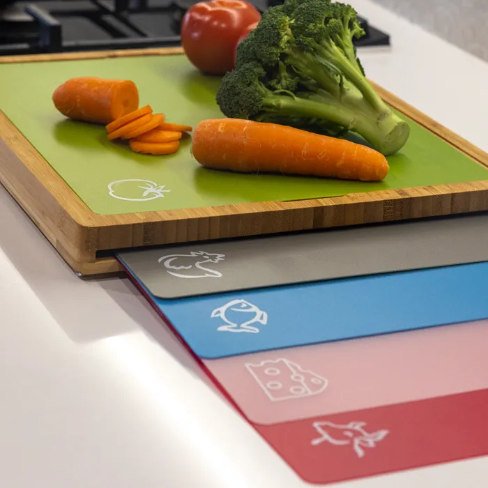 Kitchen & Bathroom DIY: Bamboo Chopping Board With 5 Inserts
