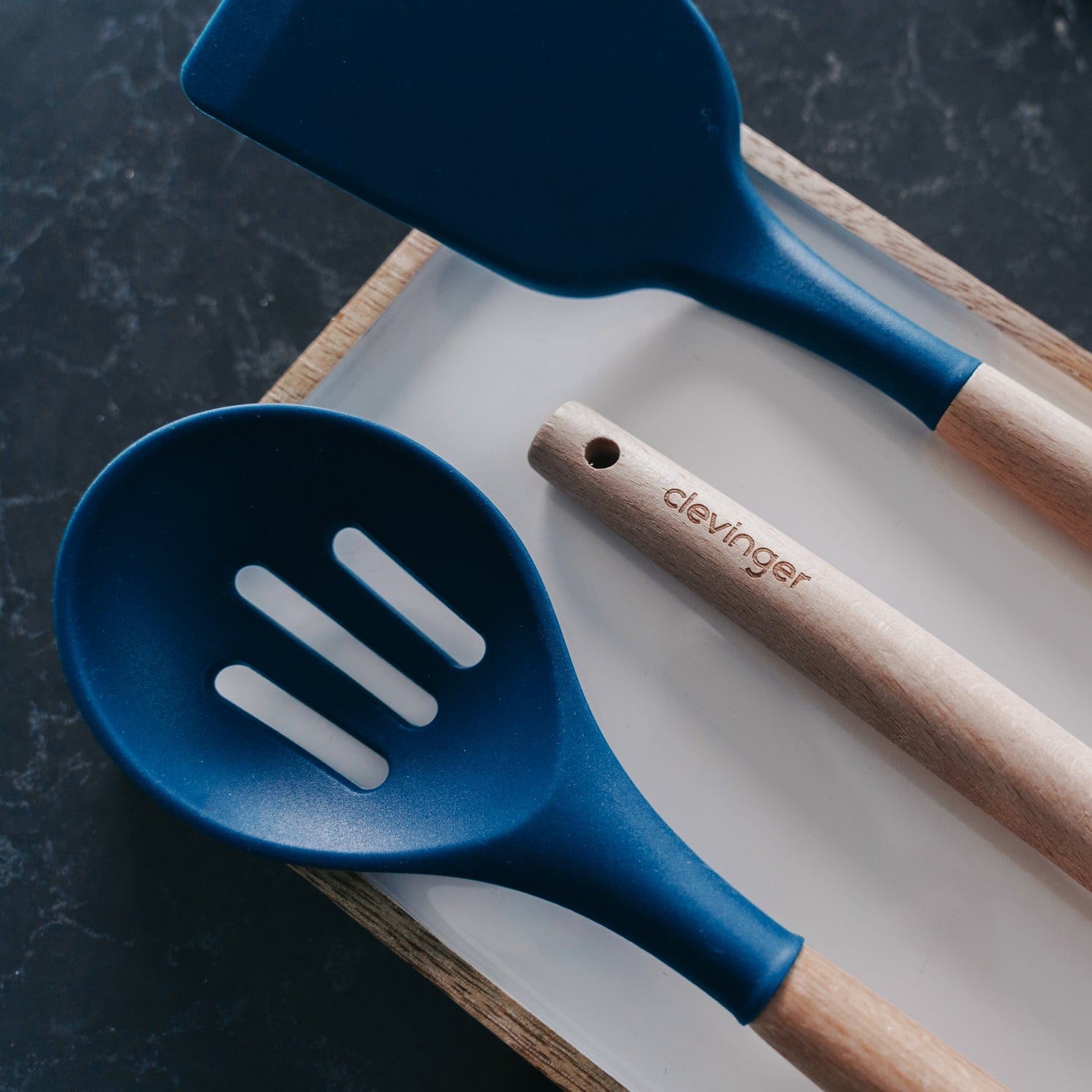 Cutlery: 2pcs Beechwood & silicone slotted spoon navy