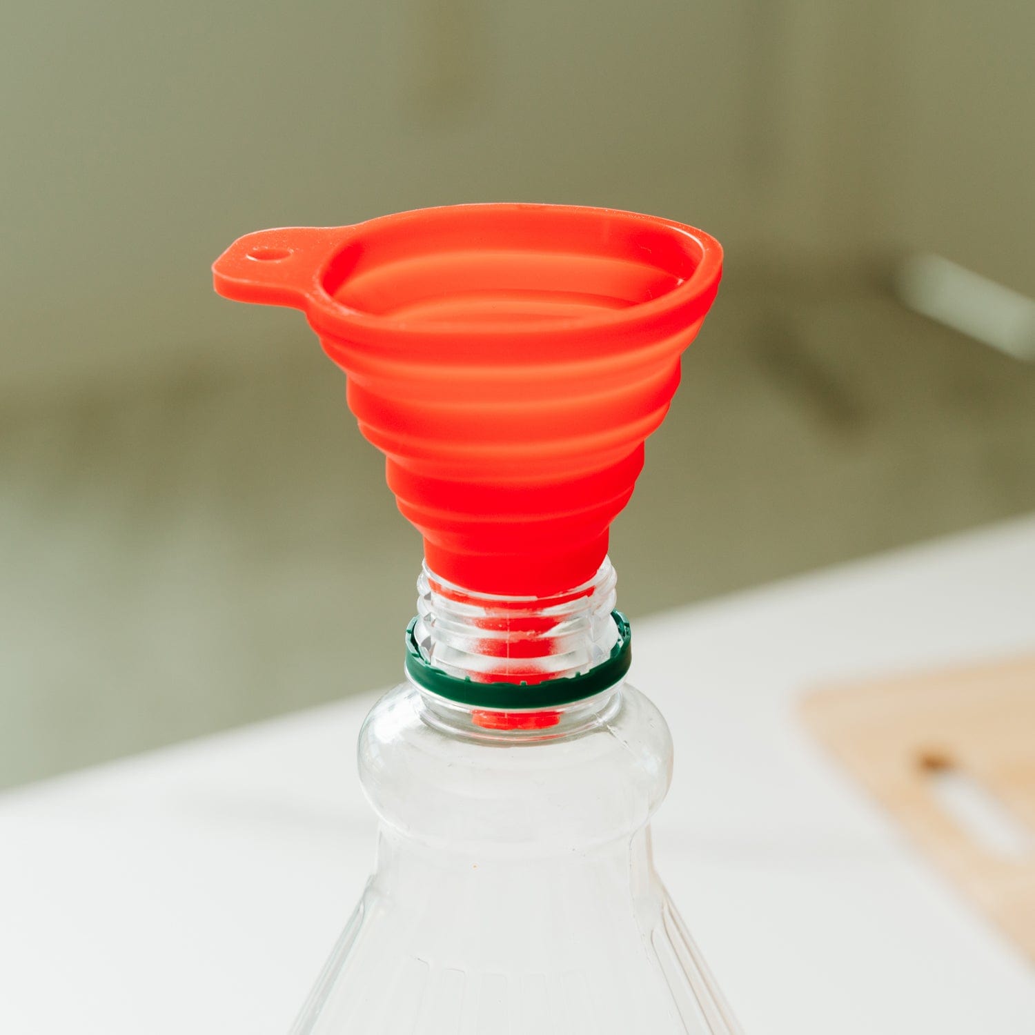 Kitchen & Bathroom DIY: Cook Easy Collapsible Silicone Funnel