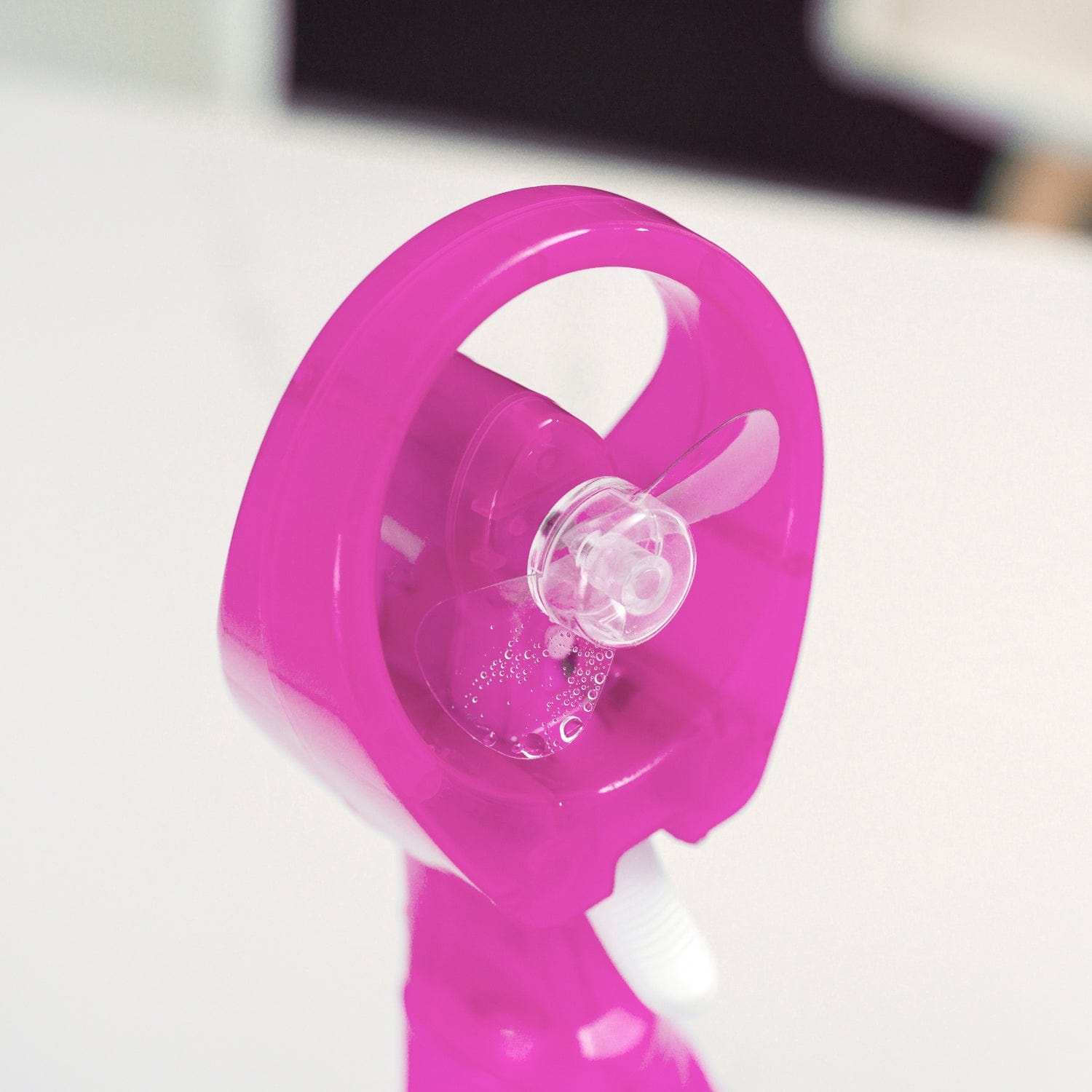 Costumes & Accessories: Lazy Dayz Water Spray Fan - Pink