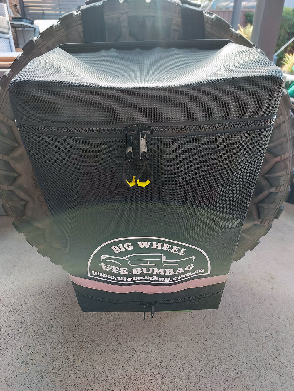 Automotive Parts: Big Wheel Bumbag