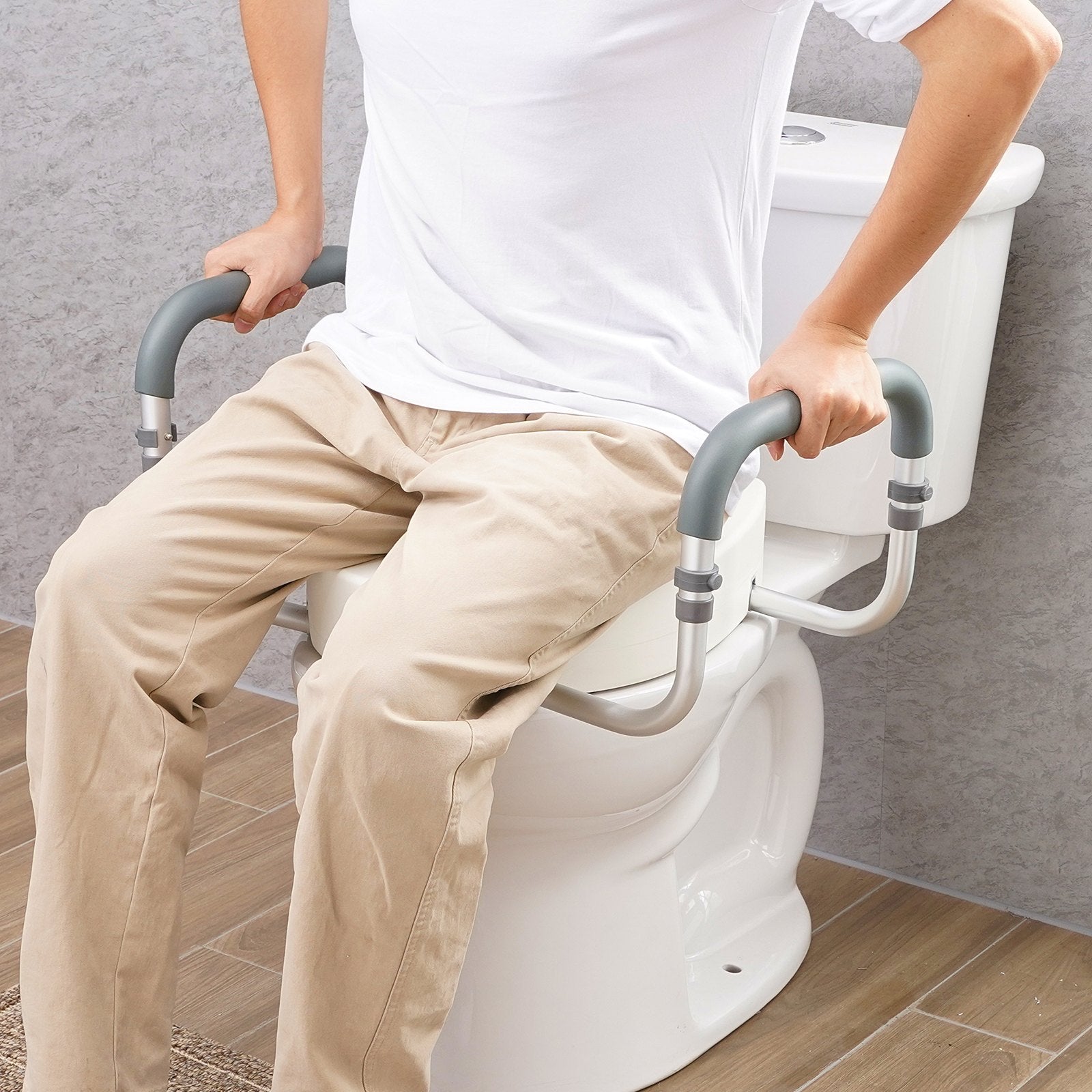 Mobility & Accessibility: VEVOR Raised Toilet Seat,88.9 mm Height Raised, 136 kg Weight Capacity, for Standard Round Toilet, Aluminum Handrail, with EVA Armrest Padding, for Elderly, Handicap, Patient, Pregnant, Medical