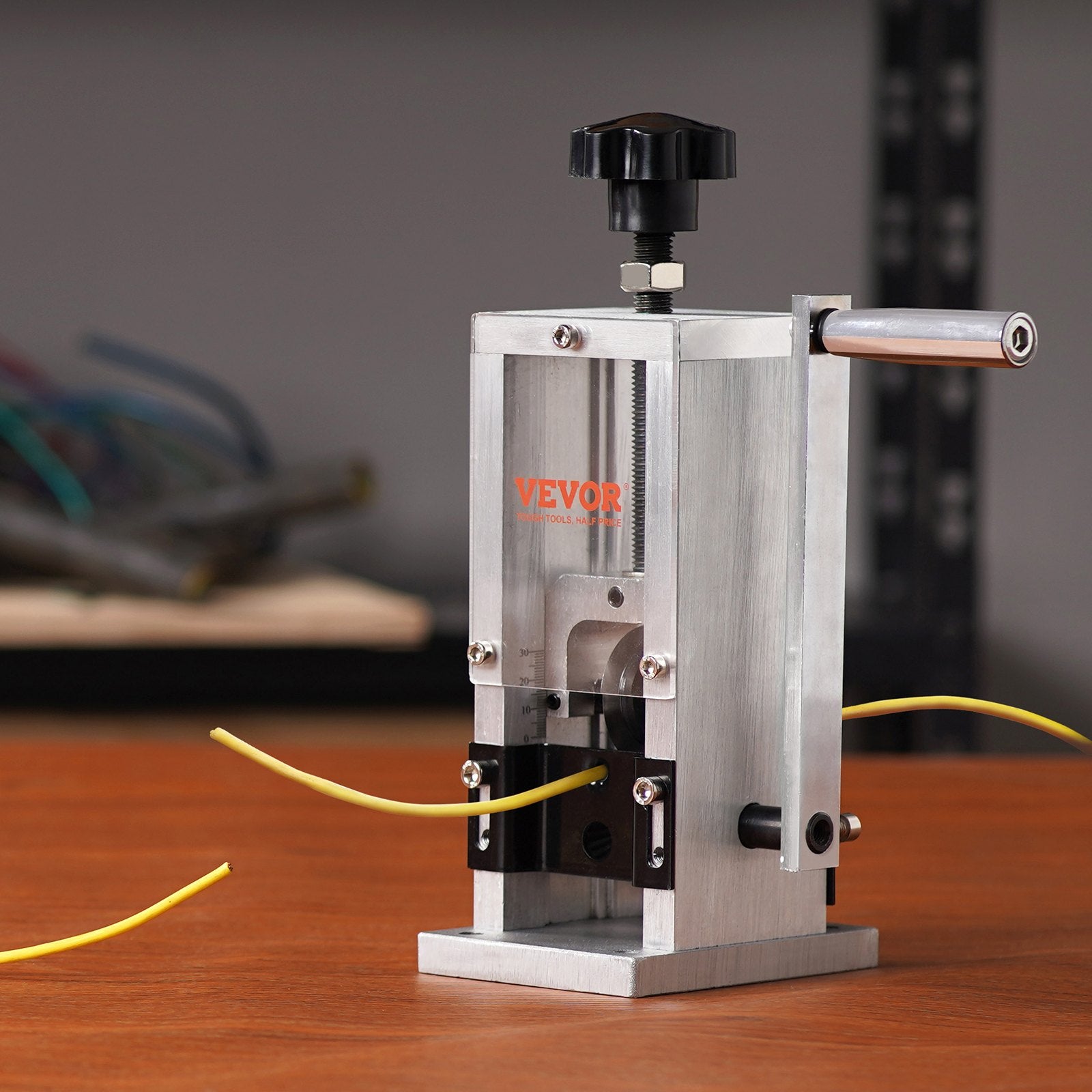 Building Materials: VEVOR Manual Wire Stripping Machine, 0.06''-0.98'' Copper Stripper with Hand Crank or Drill Powered, Visible Stripping Depth Reference, Portable Aluminum Frame Wire Peeler for Scrap Copper Recycling