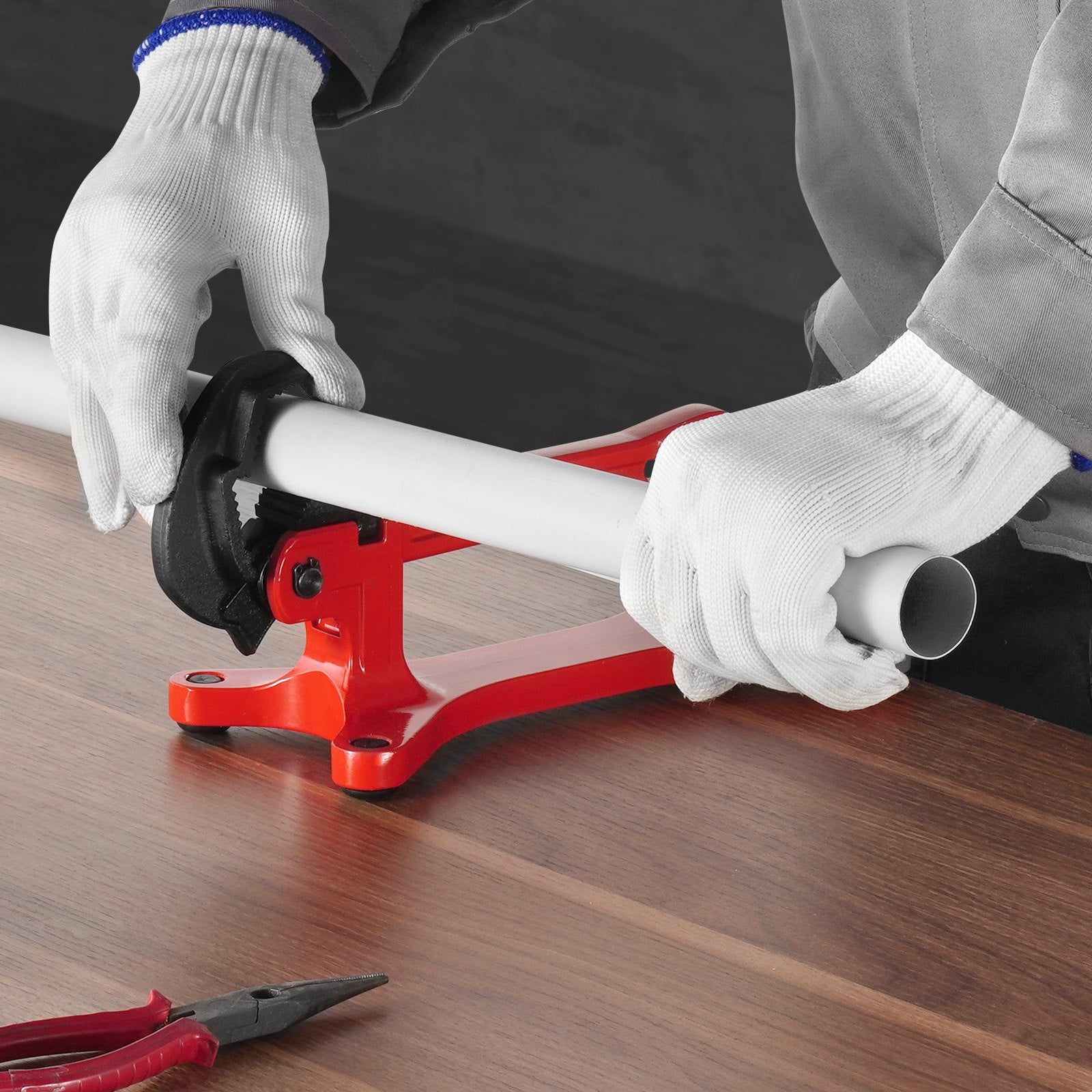 Portable Pipe Vise, Lightweight Aluminum Pipe Vise with 1/8" to 1-1/2" Clamping Capacity, Ideal for Onsite Plumbing Installation, Repair, and Maintenance